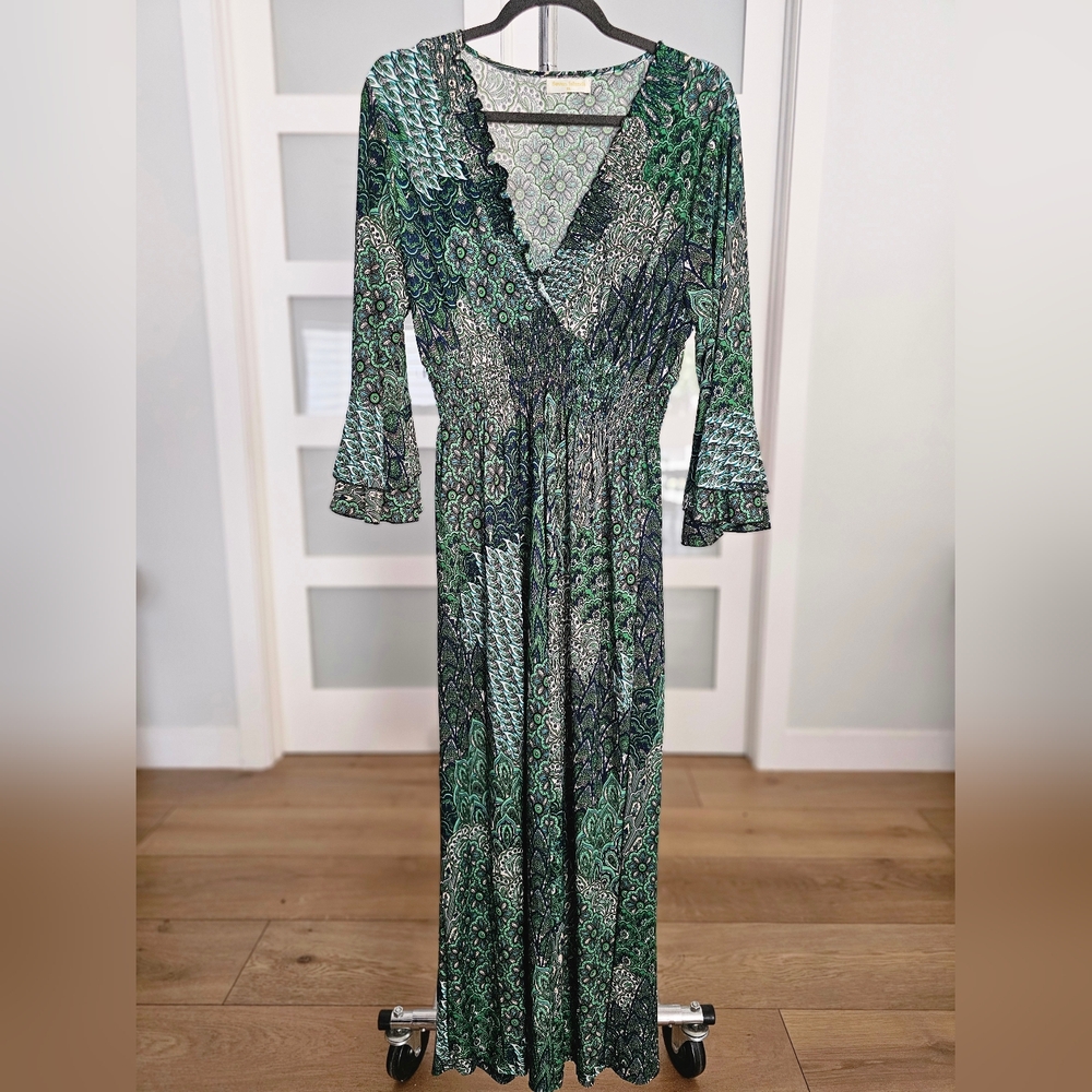072. Elegant Green Patterned Maxi Dress